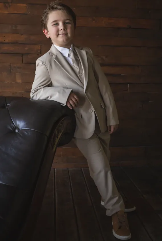 007 Sand Suit