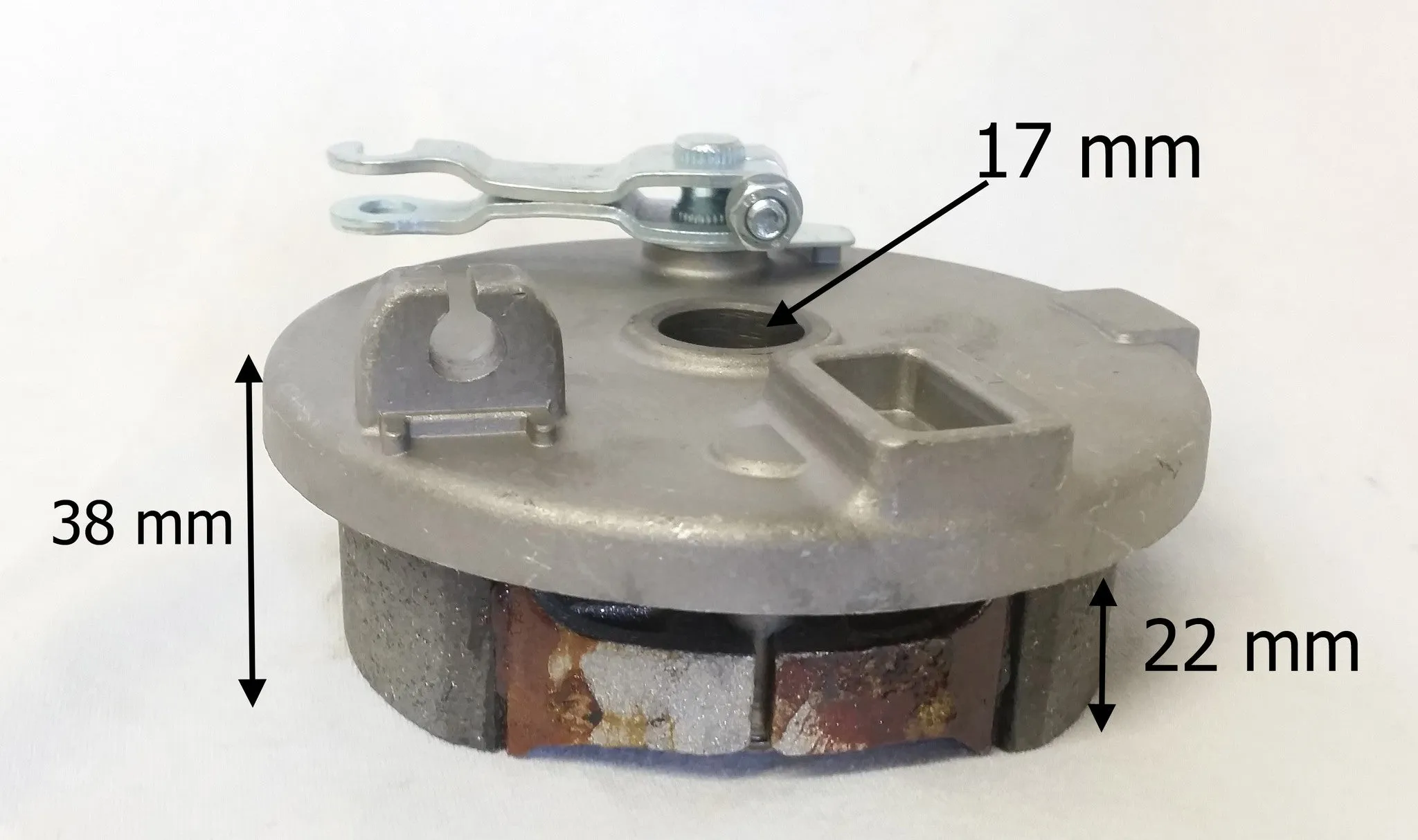 BS006 LEFT DRUM BRAKE HUB & SHOE BASHAN S-3 & TAO TORONTO 125cc QUAD BIKE L