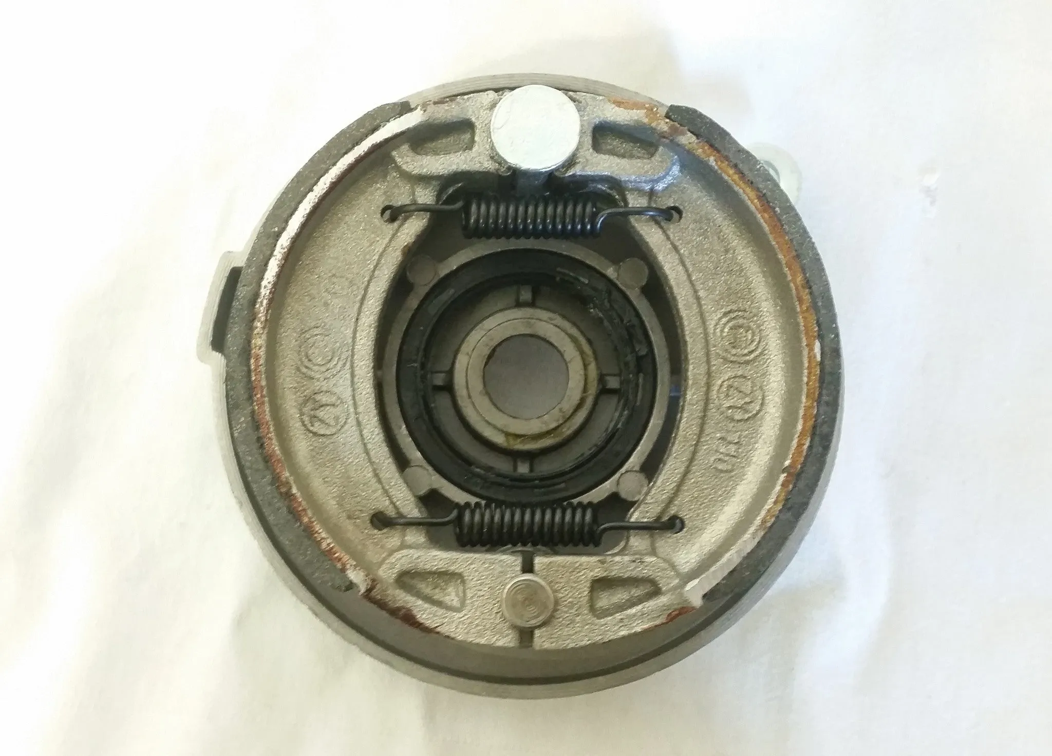 BS006 LEFT DRUM BRAKE HUB & SHOE BASHAN S-3 & TAO TORONTO 125cc QUAD BIKE L