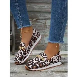 Easy-to-wear printed loafers