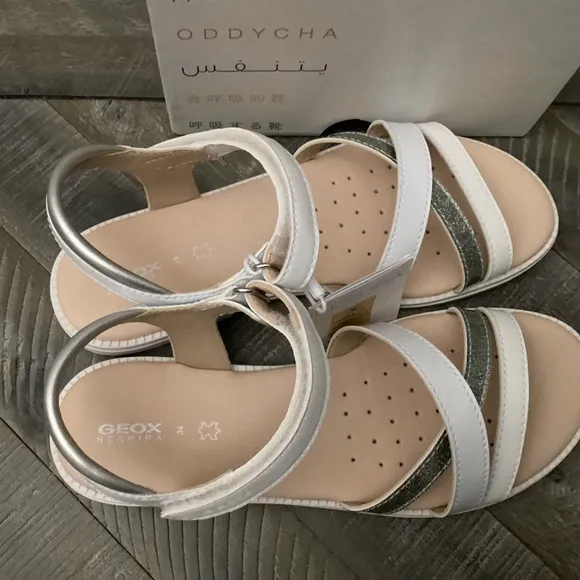 Geox Kids' Karly Sandal, size 3US / 34EU
