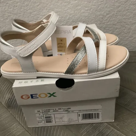 Geox Kids' Karly Sandal, size 3US / 34EU