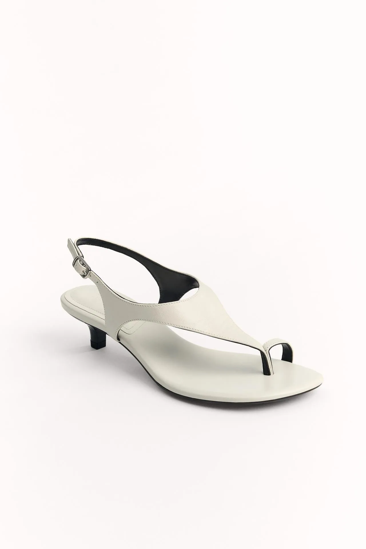 Kitten heel leather sandals
