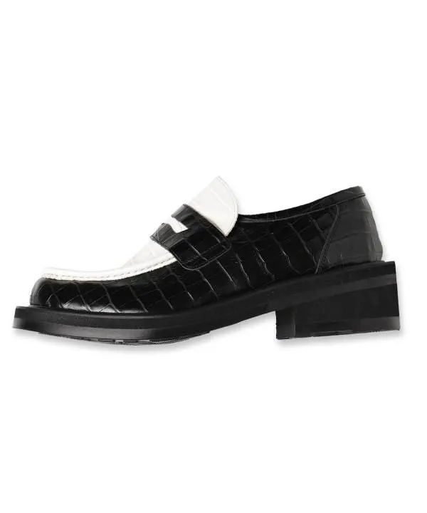 LEATHER LOAFERS