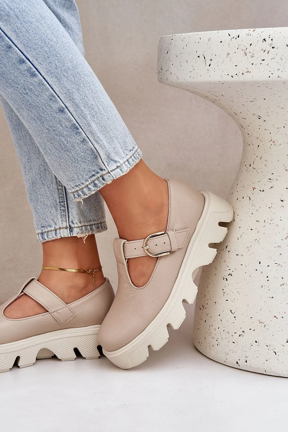 Low Shoes Step in style