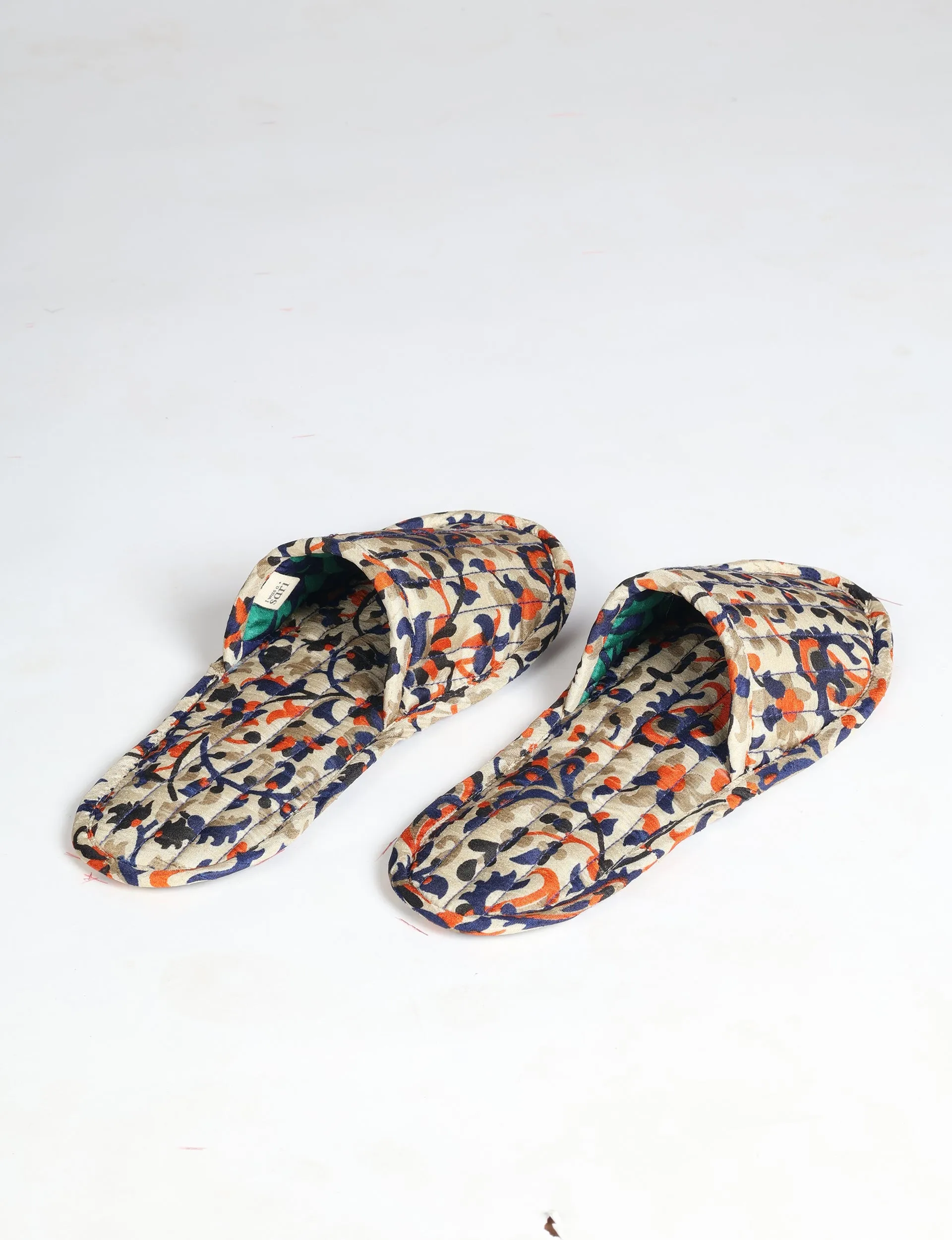QUILTED SLIPPERS