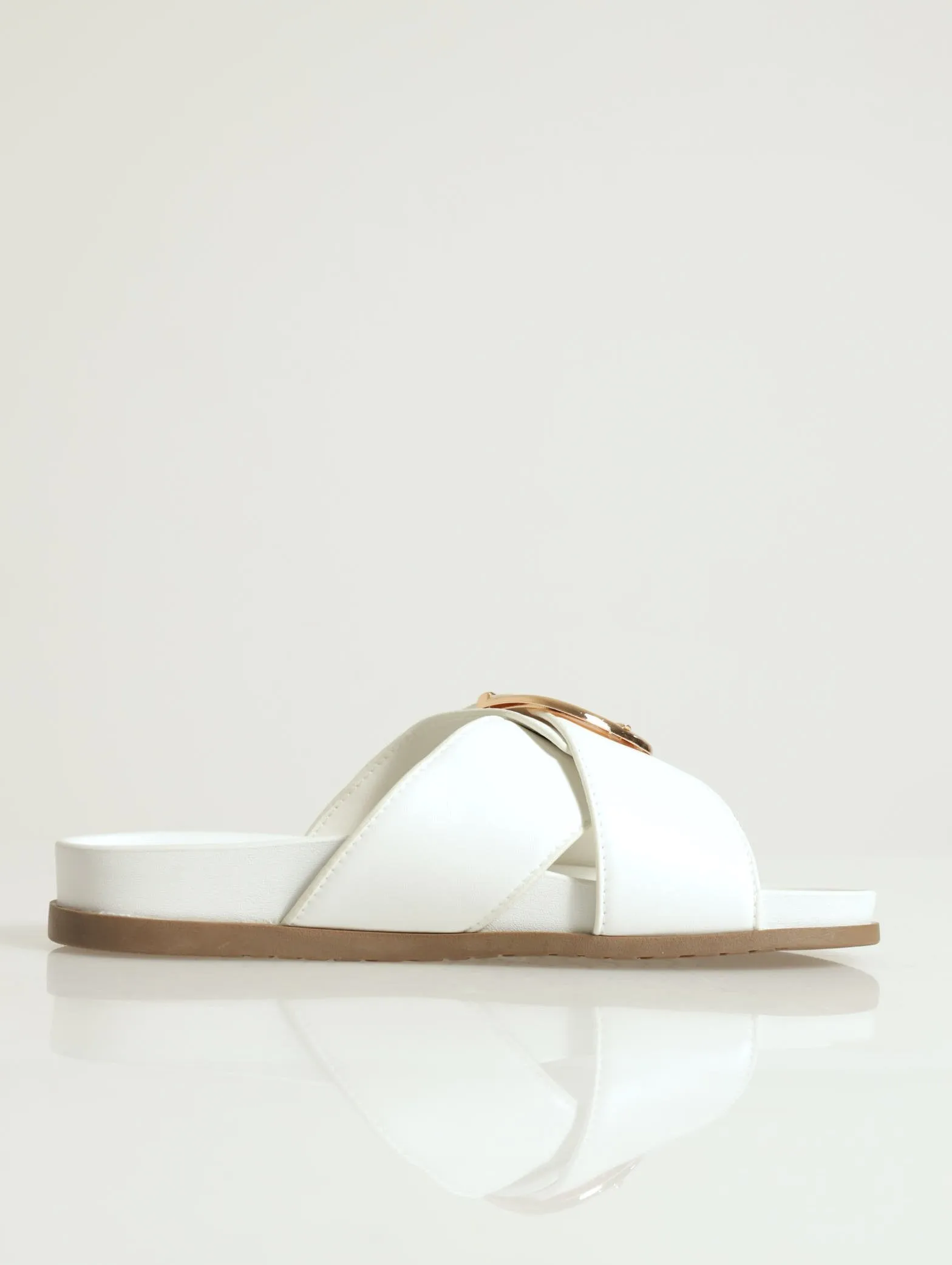 Slice Cross-Over With Big Buckle Mule Slide - White