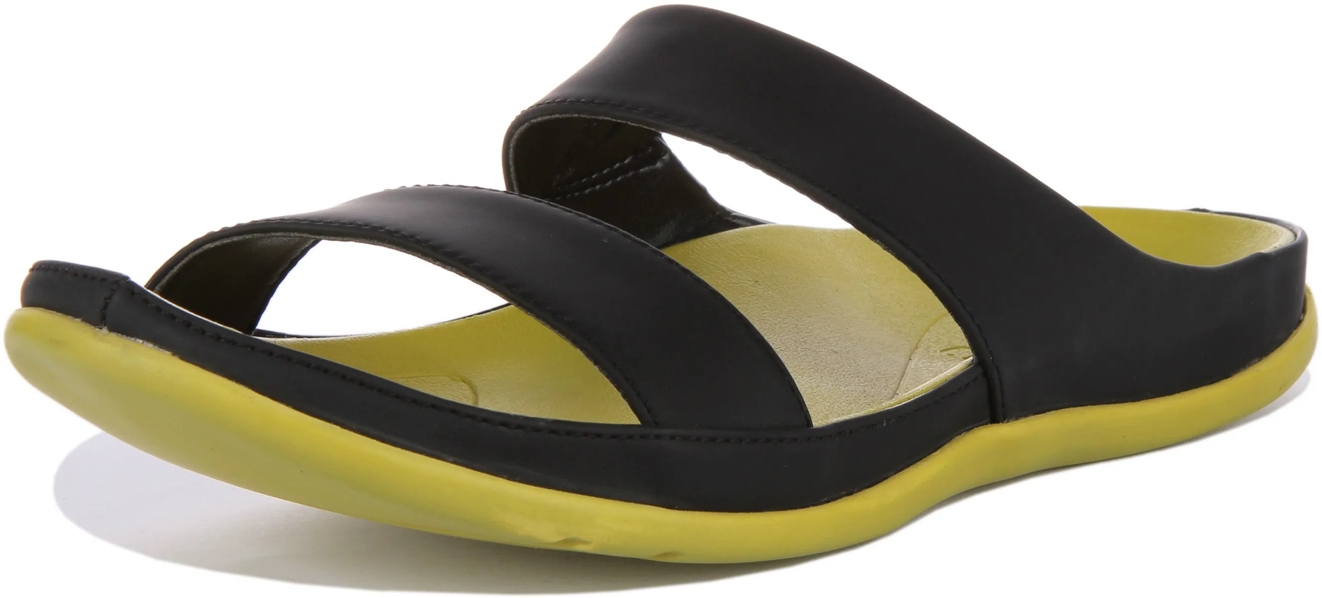 Strive Chia In Black For Women