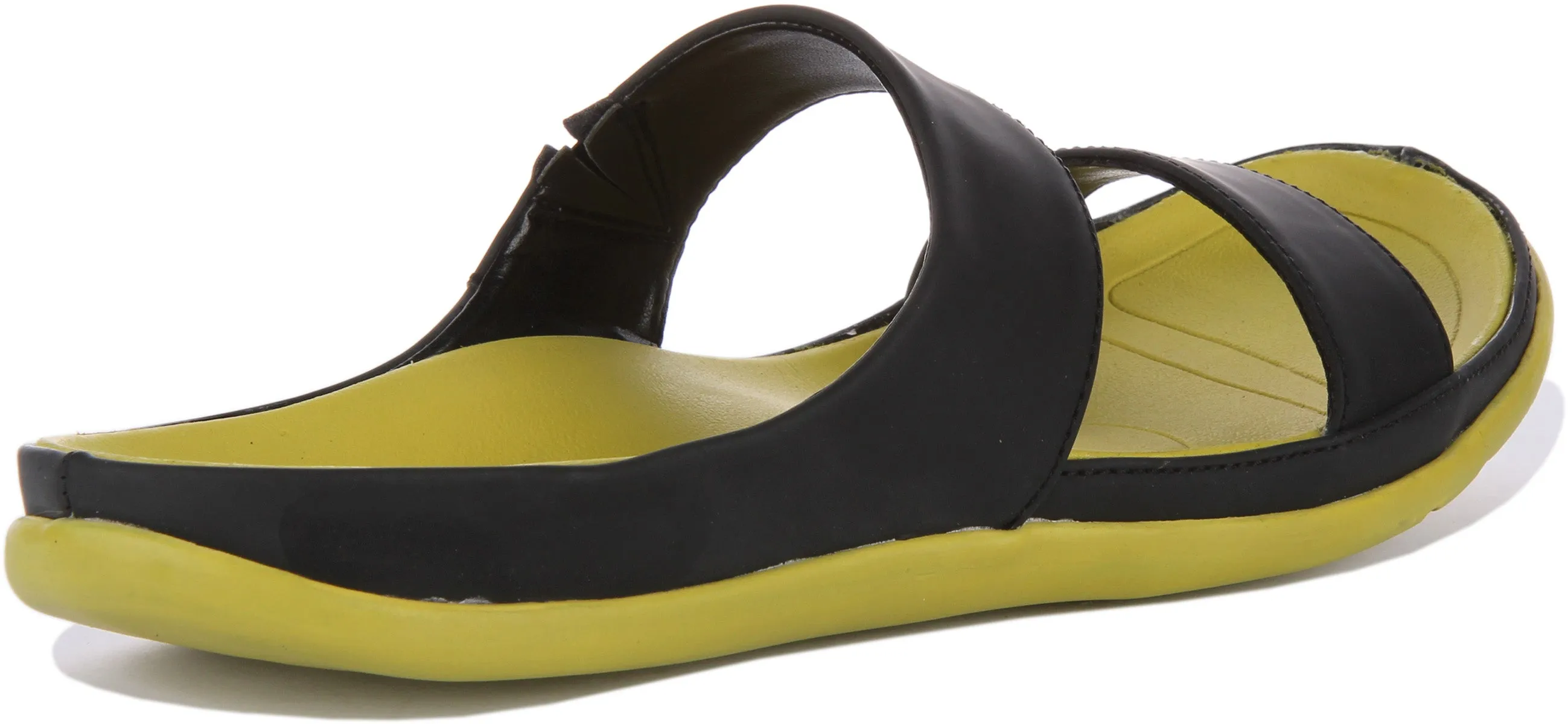 Strive Chia In Black For Women
