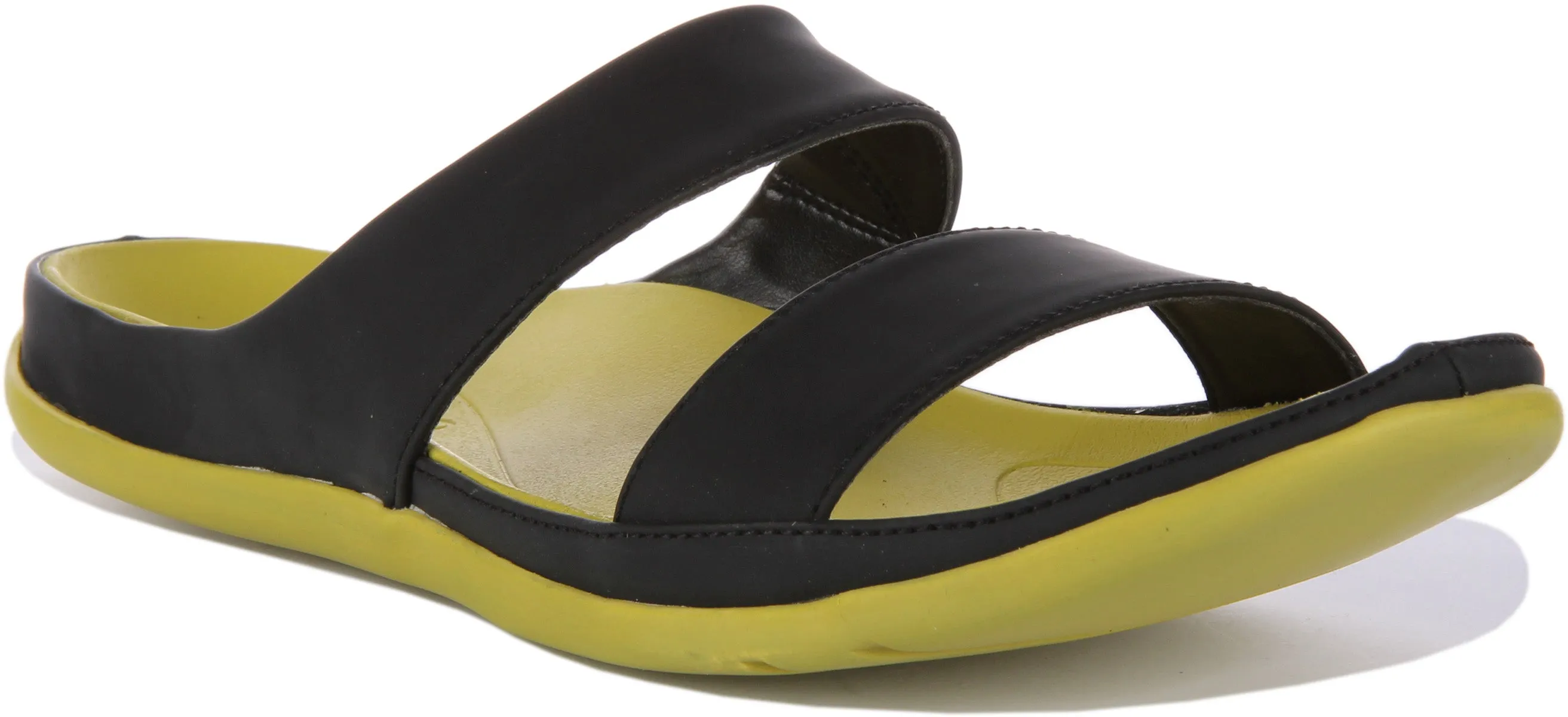 Strive Chia In Black For Women