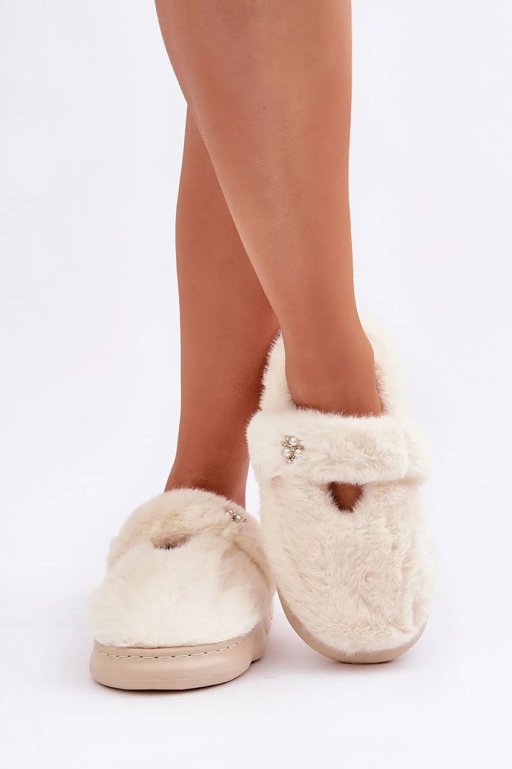 Women's small brooch fur slippers