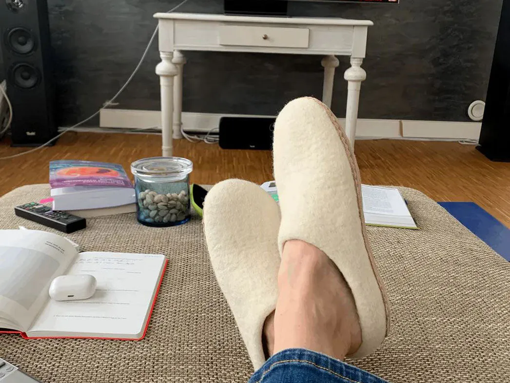 WoolFit® Felt Slippers | Footprint, sheep white